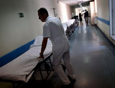 Θεσσαλονίκη: «Μαϊμού» αποκλειστικές σε νοσοκομείο - Χωρίς πτυχίο, άδεια εργασία και πιστοποιητικό υγείας